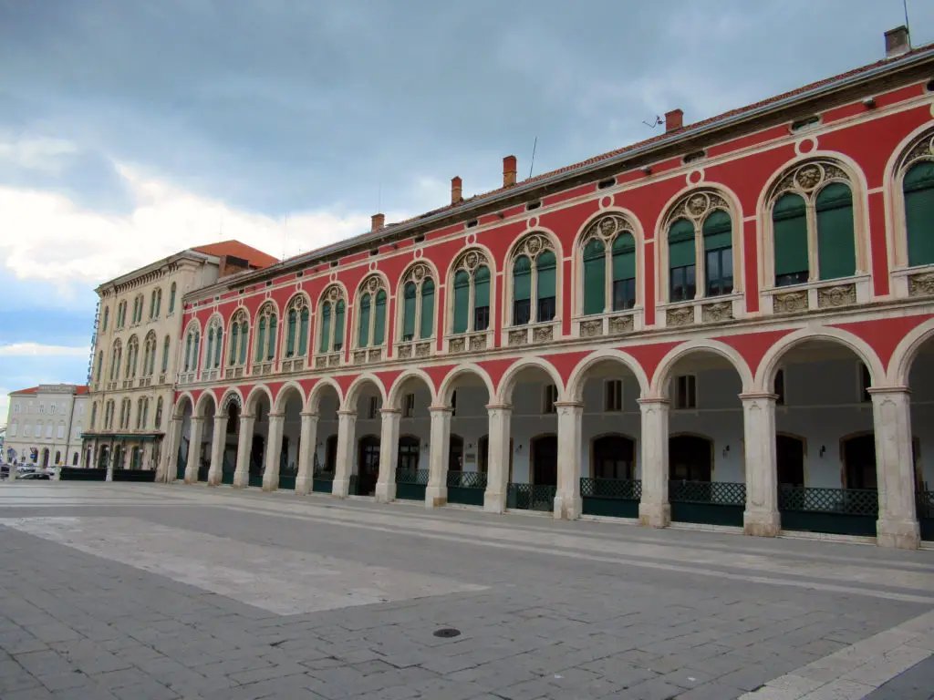 Place de la république, Split